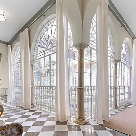 Genteel Palacio Abades